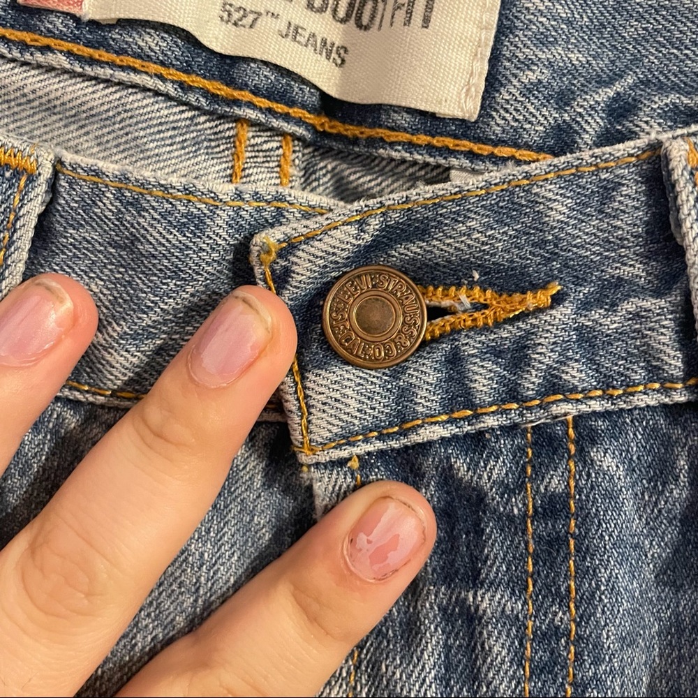 Levi's Short - Picture 5 of 9